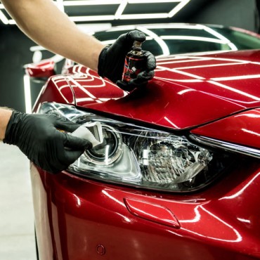 Полірування фар автомобіля